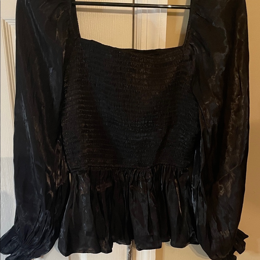 Andree Elegant Black Blouse - Picture 5 of 5